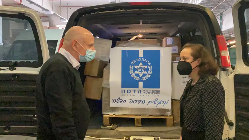 Acting Hadassah Medical Center Director-General Professor Yoram Weiss with Hadassah Women's Organizaion CEO Naomi Adler on March 1, 2022. Credit: Hadassah Spokesperson.