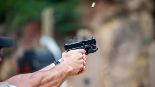 Guns and self-defense. Credit: Paulsaa/Pixabay.