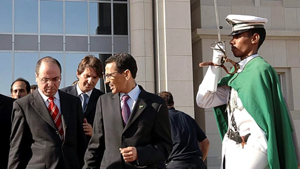 Then-Israeli Foreign Minister Silvan Shalom (left) is greeted by his Mauritanian counterpart Mohamed Vall Ould Bellal in Noukchott on March 5, 2005. Photo by Amos Ben-Gershom/GPO.