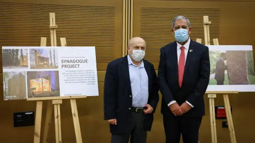 Chairman of the Babi Yar Holocaust Memorial Center Natan Sharansky (left) and Israel's Knesset Speaker Mickey Levy. Credit: Courtesy.