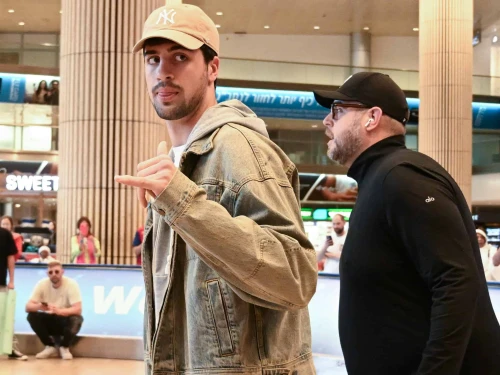 Deni Avdija, Israeli professional basketball player for the Portland Trail Blazers of the NBA, lands at Ben-Gurion International Airport on April 16, 2025. Credit: Flash90.