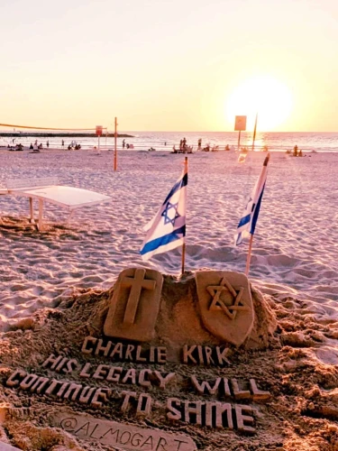 Charlie Kirk, Sand Sculpture