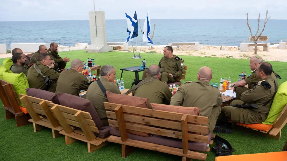 IDF Chief of Staff Lt. Gen. Eyal Zamir meets with division commanders, May 20, 2026. Credit: IDF.