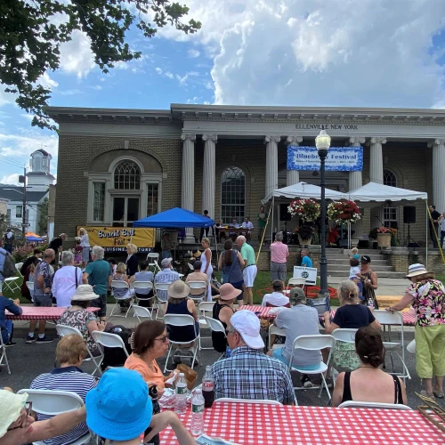 Crowds flocked to Ellenville, N.Y., for the Borsch Belt Fest to reminisce about the golden age of the Catskill Mountains as a Jewish summer getaway, July 29, 2023. Photo by Sonia Menken.