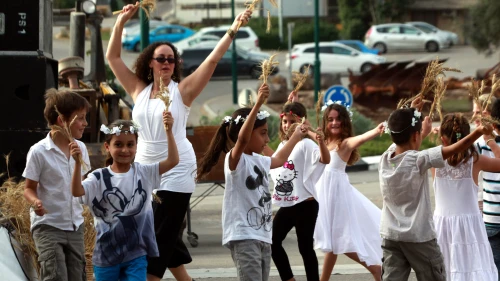 Young children seen at a celebration for the Jewish holiday of Shavuot at Kibbutz Yifat in the Galilee, in northern Israel, on June 4, 2014. Credit: Yossi Zamir/Flash90.