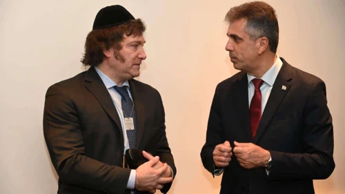 Argentina’s newly elected President Javier Milei (left) with Israeli Foreign Minister Eli Cohen in Buenos Aires, Dec. 9, 2023. Photo by Andrew Kramanczewski/MFA.