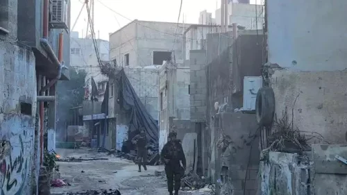 IDF soldiers in the Nur Shams refugee camp in Samaria. Photo by Hanan Greenwood.