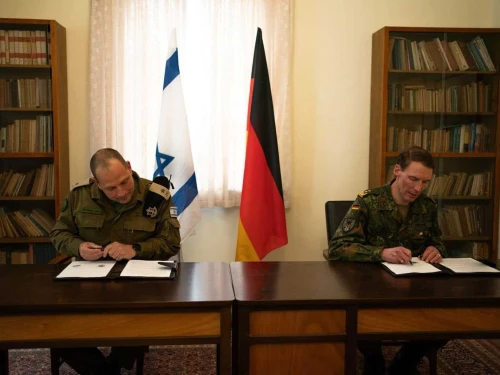 Maj. Gen. Nadav Lotan, head of the IDF Ground Forces, and German Army Commander Lt. Gen. Christian Freuding sign a cooperation agreement in Israel, Feb. 20, 2026. Credit: IDF.
