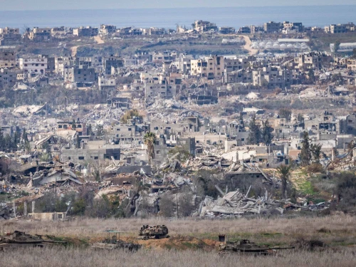 IDF soldiers inside the northern Gaza Strip, as seen from the Israeli side of the border, Jan. 19, 2025. Photo by Yonatan Sindel/Flash90.