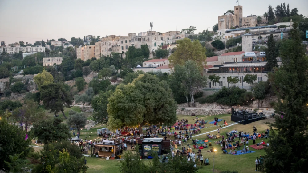 A food-truck festival in the Ben Hinom Valley in Jerusalem on July 17, 2018. Photo by Yonatan Sindel/Flash90.