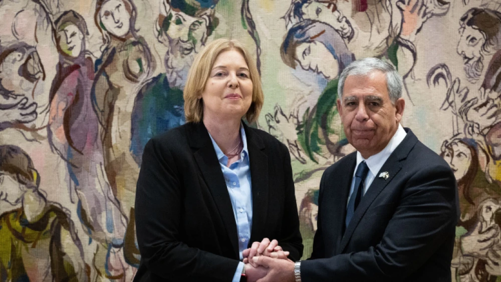 President of the German Bundestag Barbel Bas with Knesset Speaker Mickey Levy, during a welcome ceremony at the Knesset on April 27, 2022. Photo by Yonatan Sindel/Flash90.