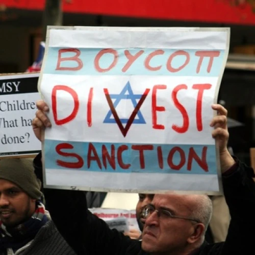 Click photo to download. A Boycott, Divestment and Sanctions (BDS) protest against Israel in Melbourne, Australia, on June 5, 2010. The Jewish community community needs to conduct a thorough audit of the impact of Operation Protective Edge inside and outside the Middle East, writes Ben Cohen. Credit: Mohamed Ouda via Wikimedia Commons.