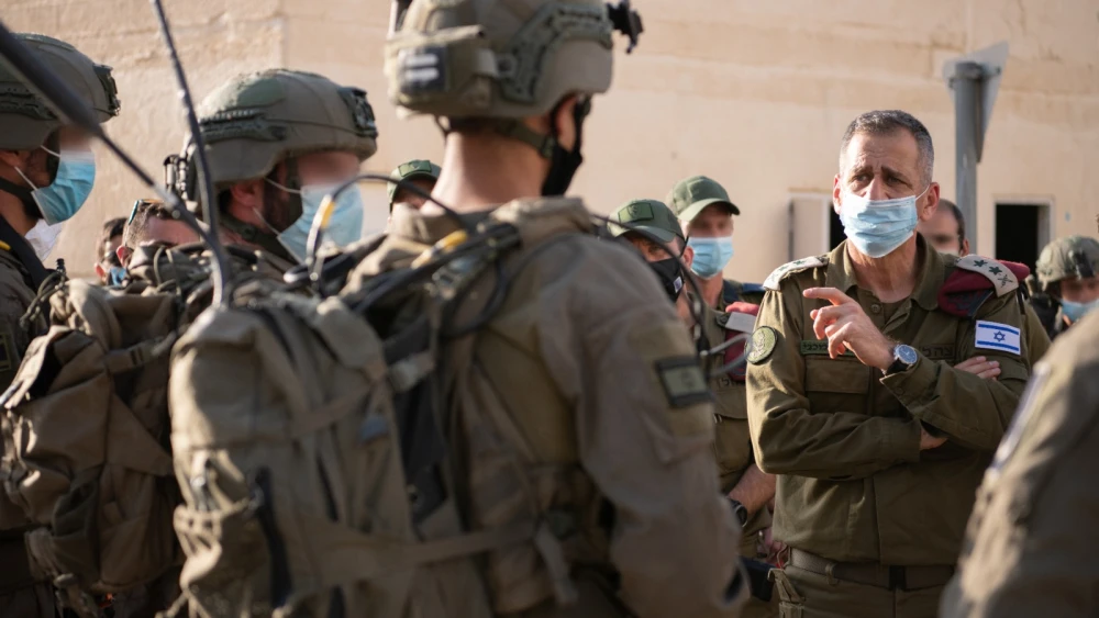 IDF Chief of General Staff, Lt. Gen. Aviv Kochavi, overseeing training for the Multi-Dimensional Unit in July 2020. Credit: IDF Spokesperson's Unit.