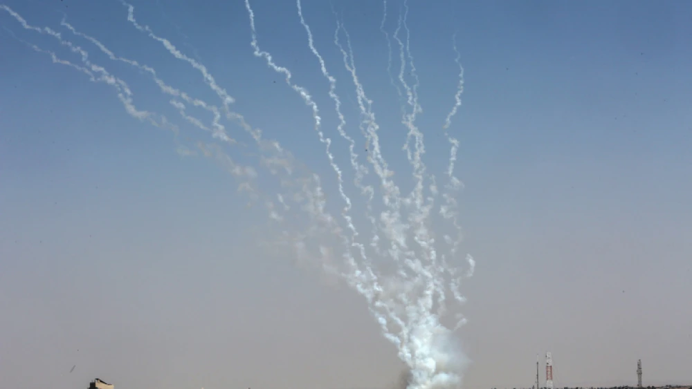 Terrorists fire rockets at Israel from Rafah, in the Gaza Strip, Aug. 7, 2022. Photo by Abed Rahim Khatib/Flash90.