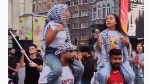 Girls singing praises to Yahya Sinwar and other Palestinian terrorists in Brussels, Belgium, August 2025. Source: Sam van Rooy/X.