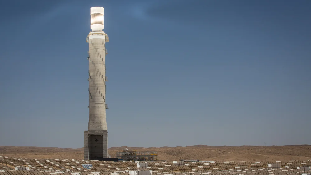 A view of the Ashalim solar-power station in the Negev Desert, June 19, 2018. Photo by Miriam Alster/Flash90.