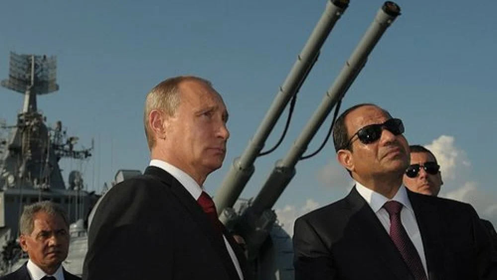 Russian President Vladimir Putin and Egyptian President Abdel Fattah El-Sisi visit Russia's Moskva missile cruiser on Aug. 12, 2014. Credit: Russian Presidential Press and Information Office.