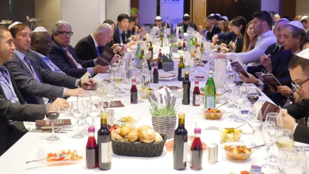 The Israel Project and the World Jewish Congress host a pre-Passover seder for foreign diplomats in Israel. Photo by Avishai Zigman.