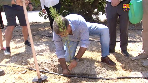President of FC Barcelona Joan Laporta takes part in a tree-planting ceremony in Israel organized by Keren Kayemet LeIsrael-Jewish National Fund on July 20, 2021. Source: Screenshot.
