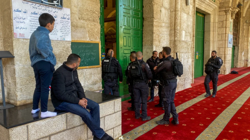 Israeli security forces guard at the Al-Aqsa mosque compound in Jerusalem's Old City during the holy month of Ramadan, April 5, 2023. Photo by Jamal Awad/Flash90.