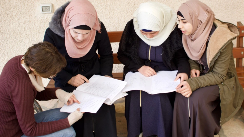 A Lissan Hebrew class. Credit: Lissan.