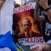 Demonstrators protest against Israeli Prime Minister Benjamin Netanyahu in New York City, Sept. 20, 2023. Photo: Luke Tress/Flash90