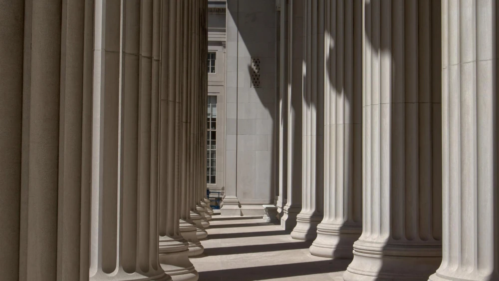 Columns, University Campus