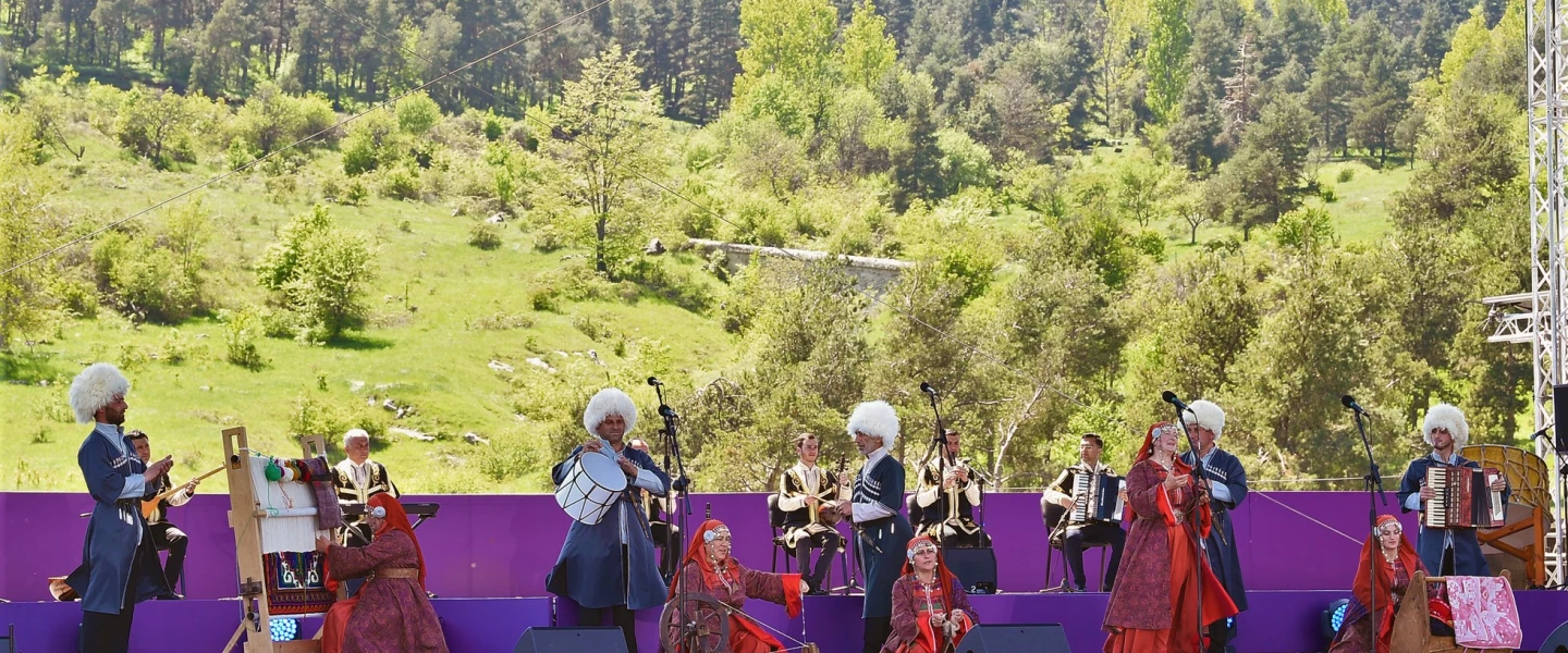 An Azerbaijani Jewish dance group at the Khari Bulbul Music Festival in Shusha, May 12, 2021. Credit: President.az via Wikimedia Commons.