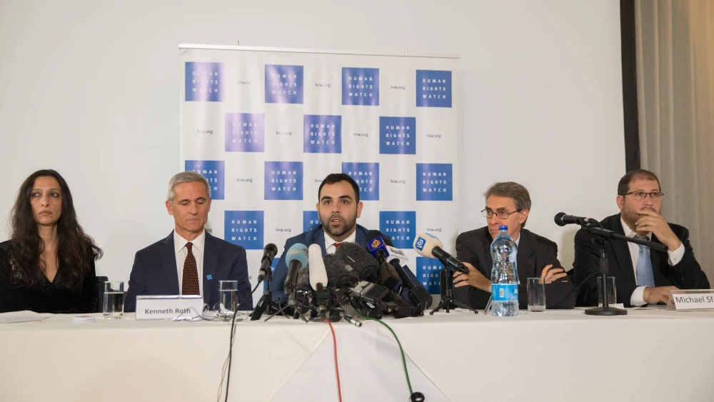 Omar Shakir of Human Rights Watch speaks during a press conference at a Jerusalem hotel ahead of his expulsion from Israel, Nov. 24, 2019. Photo by Olivier Fitoussi/Flash90.