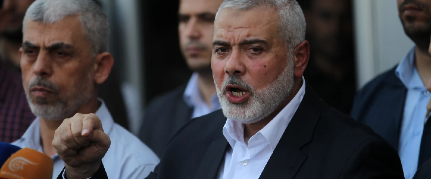 Hamas chief Ismail Haniyeh (right) and leader in Gaza Yahya Sinwar speak to the press in the southern Strip, Sept. 19, 2017. Photo by Abed Rahim Khatib/Flash90.