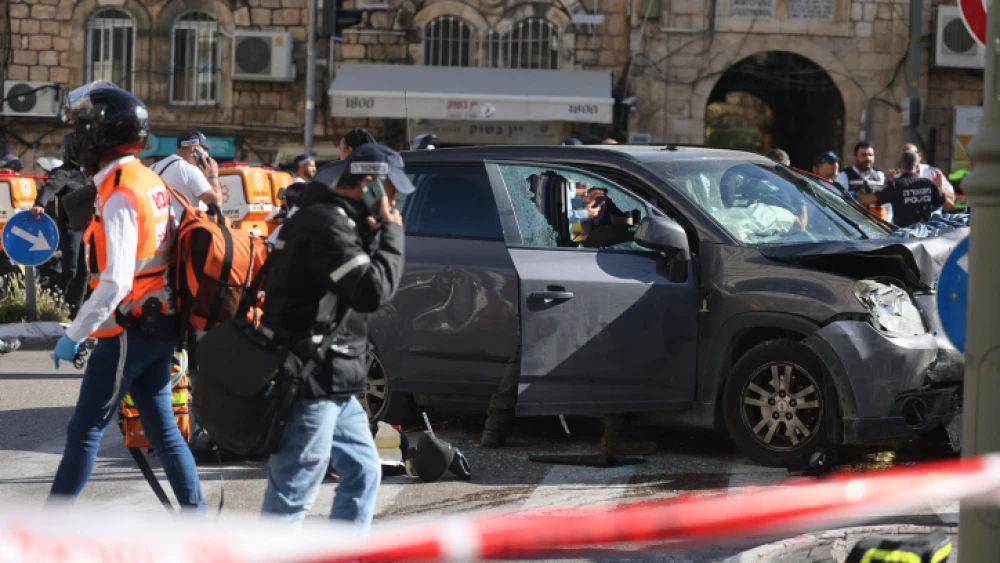 The scene after a car-ramming attack in Jerusalem, April 24, 2023. Photo by Yonatan Sindel/Flash90.