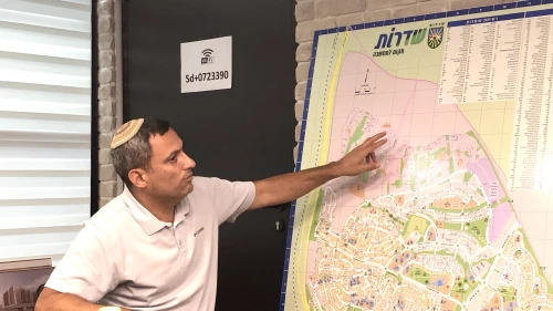 Sderot Mayor Alon Davidi. Photo by Judy Lash Balint.