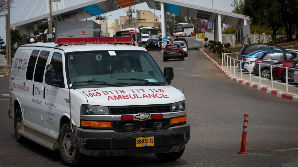 An ambulance arrives at Ziv Medical Center in Safed, March 27, 2024. Photo by David Cohen/Flash90.