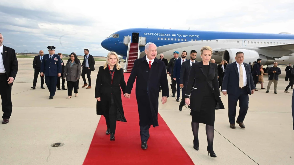 Israeli Prime Minister Benjamin Netanyahu and his wife, Sara, arrive in Washington on April 6, 2025. Netanyahu is scheduled to meet with Donald Trump at the White House for the second time since the U.S. president took office. Photo by Avi Ohayon/GPO.