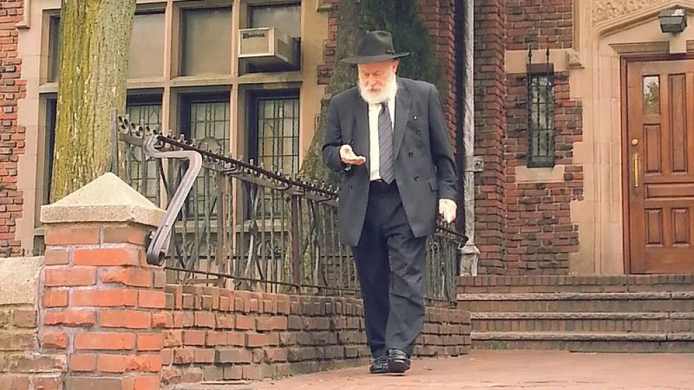 Rabbi Yehuda Krinsky, one of the senior rabbinical figures in the Chabad organization. Photo by Meni Yuzevich/Wikipedia.