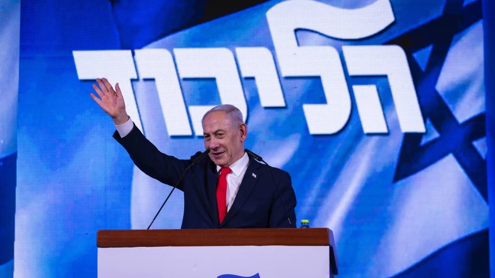 Israeli Prime Minister Benjamin Netanyahu at his Likud Party’s election headquarters at Binyanei HaUma in Jerusalem, following Israel’s general elections, early on Oct. 28, 2026. Photo by Chaim Goldberg/Flash90.
