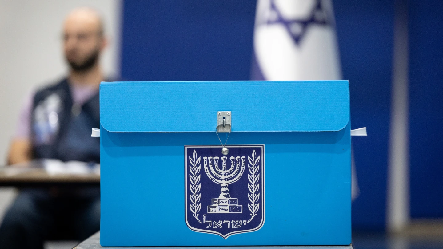 Netanyahu bloc maintains edge over opposition as vote count continues