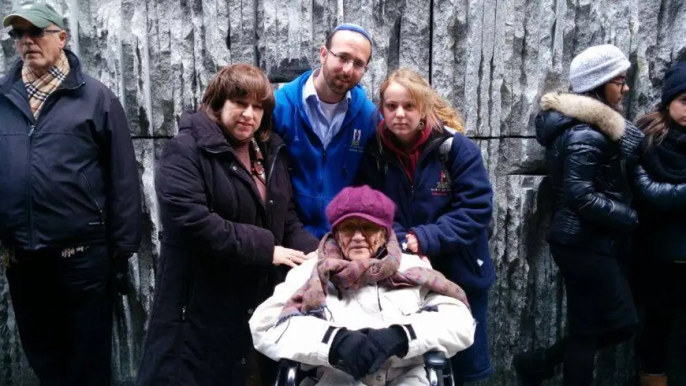 Rabbanit Esther Rivka Wagner with her daughter Malky. Credit: Michlelet Mevaseret Yerushalayim.