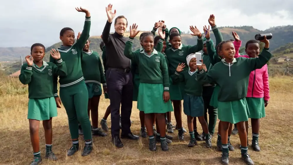 Jewish Agency chairman Isaac Herzog visits volunteers working with children in Durban, South Africa, on Aug. 1, 2019. Credit: Courtesy.