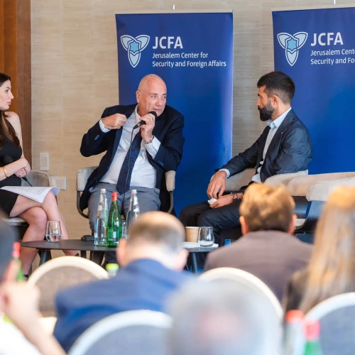From left: JCFA Podcast host and Director of Content Sarah Martinez-Amir, former Hamas captive Luis Har and Mosab Hassan Yousef, Aug. 19, 2025. Credit: The Jerusalem Center for Security and Foreign Affairs.