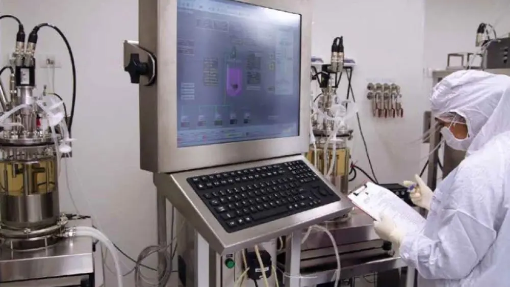 A Pluristem scientist at work. Credit: Pluristem.