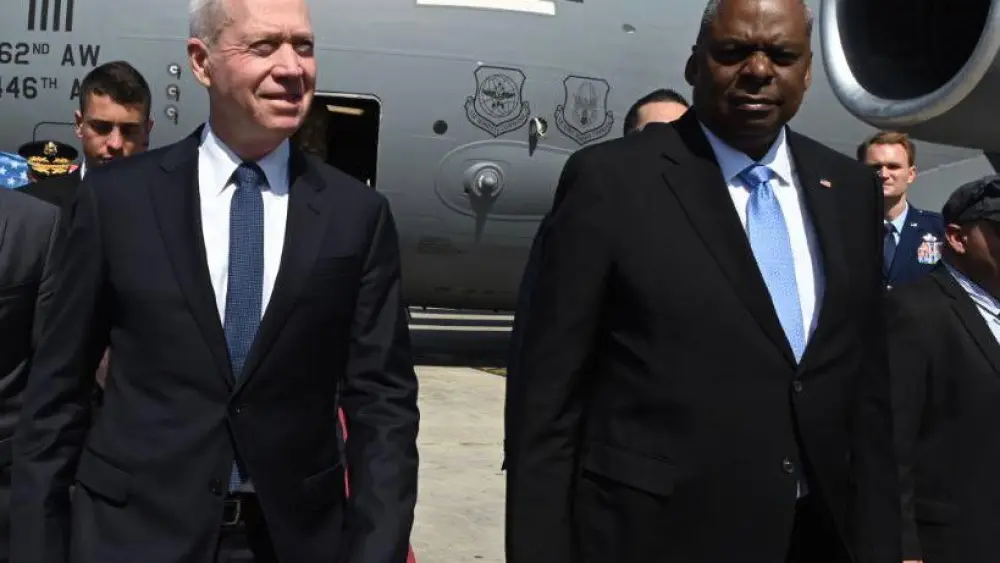 Israel Defense Minister Yoav Gallant welcomes U.S. Defense Secretary Lloyd Austin at Ben-Gurion International Airport on March 9, 2023. Photo by Ariel Hermoni/Israel Defense Ministry.
