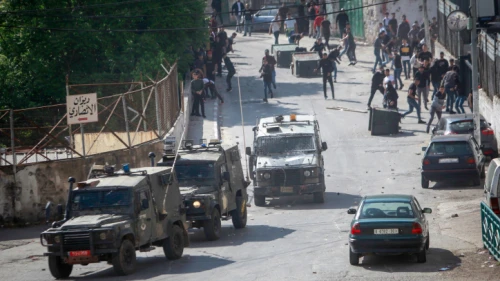 Clashes between Palestinians and Israeli soldiers during an IDF raid in the Old City of Nablus, May 9, 2023. Photo by Nasser Ishtayeh/Flash90.