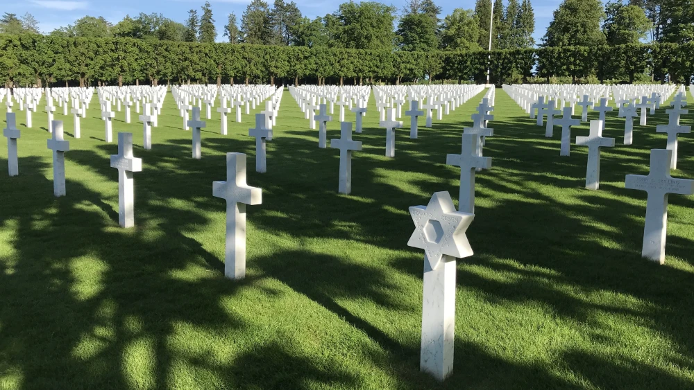 Meuse-Argonne American Cemetery in Romagne-sous-Montfaucon, France. Credit: Dudva via Wikimedia Commons.