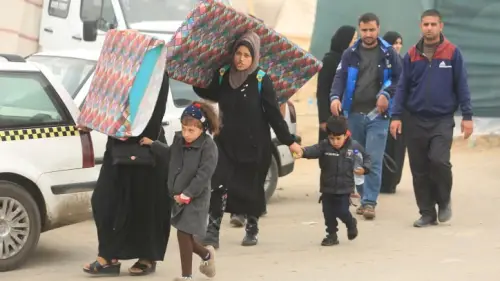 Palestinians fleeing from Khan Yunis to Rafah in the southern Gaza Strip, Dec. 5, 2023. Photo by Abed Rahim Khatib/Flash90.