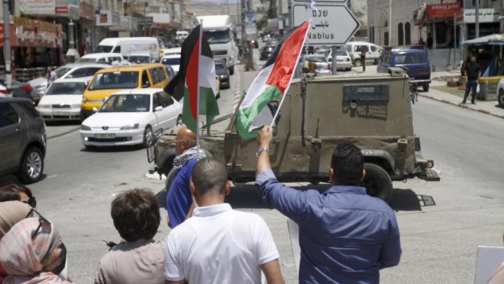 Palestinians demonstrate in Huwara, south of Nablus, May 22, 2021. Photo by Nasser Ishtayeh/Flash90.