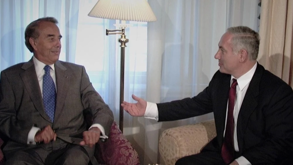 Israeli Prime Minister Benjamin Netanyahu and Republican presidential candidate Sen. Bob Dole in 1996. Photo by Yaacov Saar/GPO.