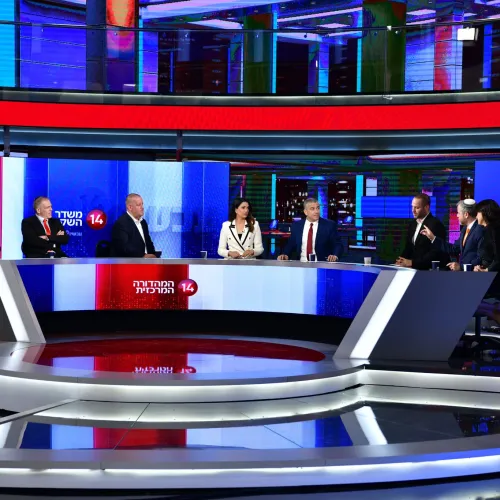 Channel 14's newsroom. Photo: Studio Thomas Tomer Shalom.