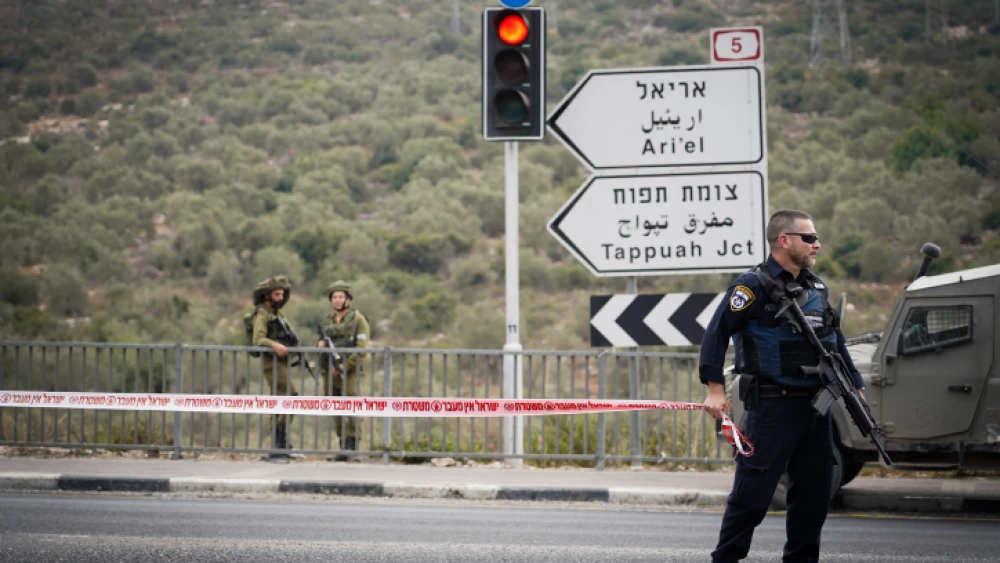 The scene of an attempted stabbing attack near Ariel, in the West Bank on Oct. 15, 2018. Photo by Flash90.