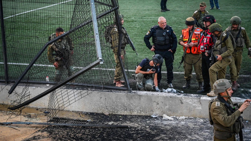 Rescue forces at the site of a Hezbollah rocket attack in the Israeli Druze village of Majdal Shams, July 27, 2024. Photo by Michael Giladi/Flash90.